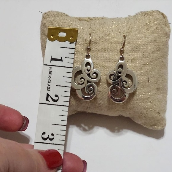 Brighton mingle mix Silver Tone Swirl Dangle Earrings Boho Chic Minimalist - Picture 5 of 5
